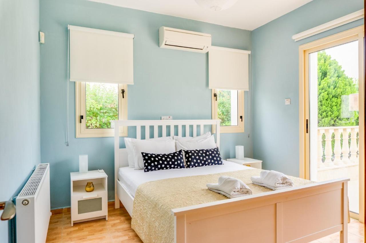 Villa Deja Blue By Ezoria Villas Coral Bay Eksteriør billede