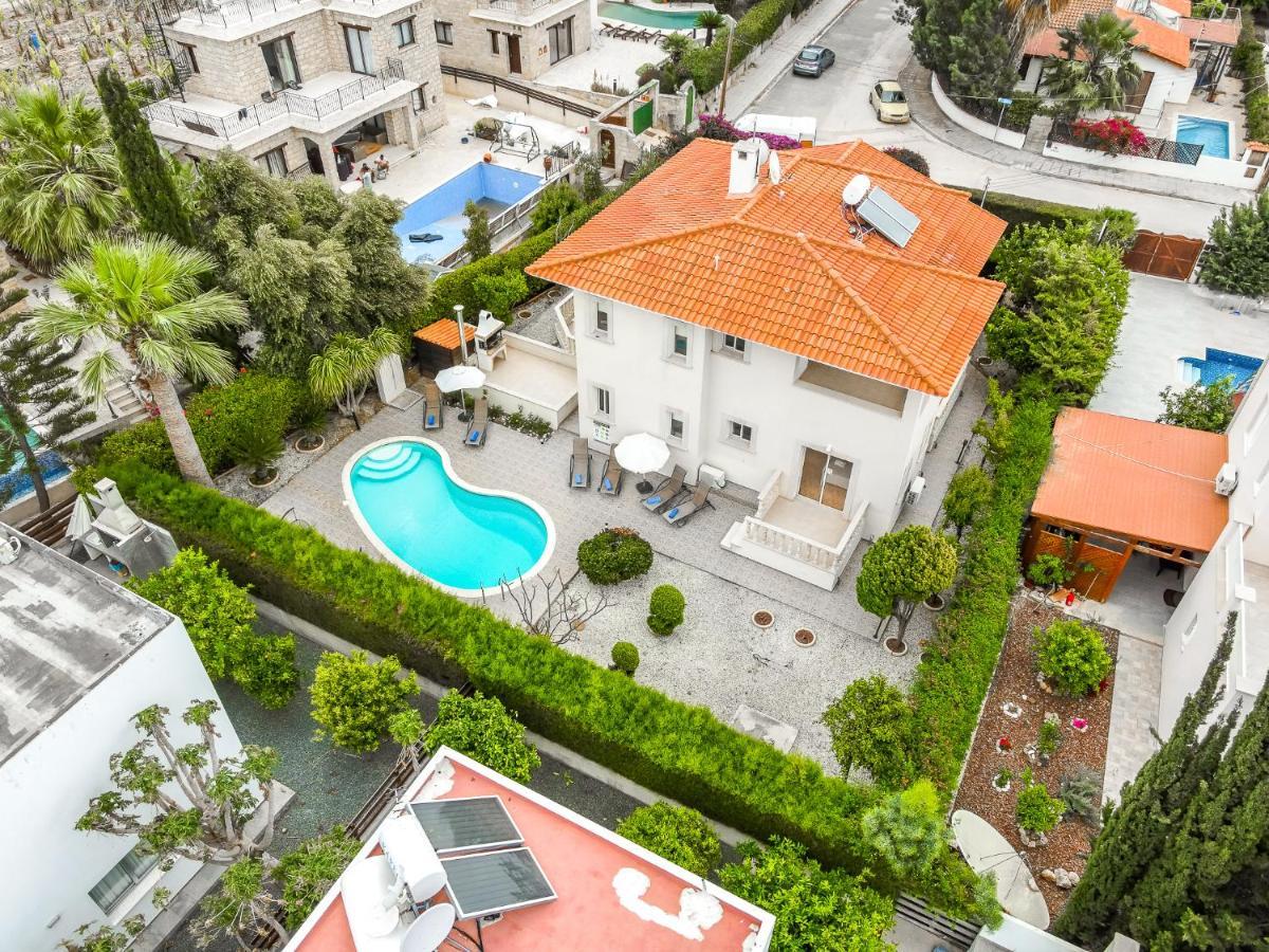 Villa Deja Blue By Ezoria Villas Coral Bay Eksteriør billede
