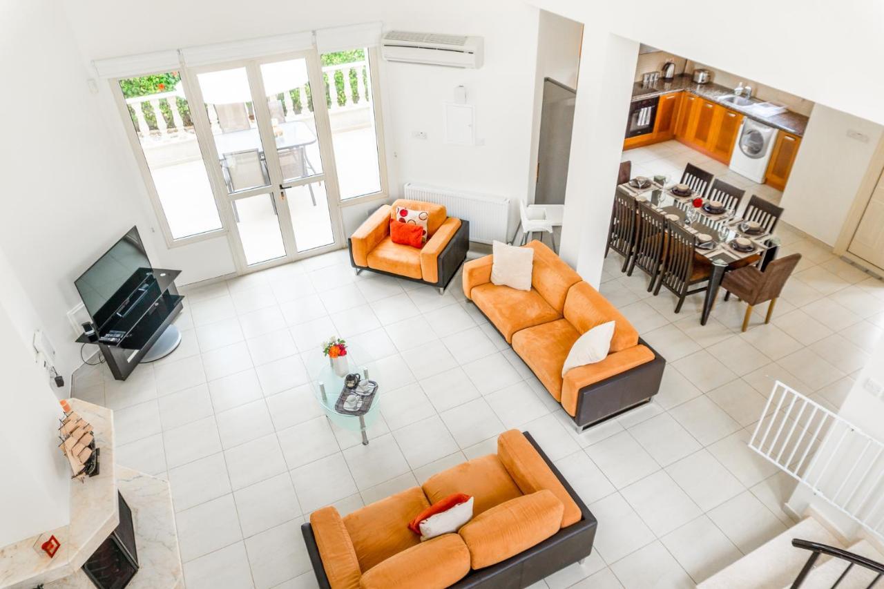 Villa Deja Blue By Ezoria Villas Coral Bay Eksteriør billede