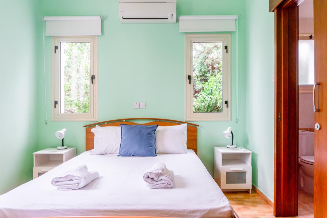 Villa Deja Blue By Ezoria Villas Coral Bay Eksteriør billede