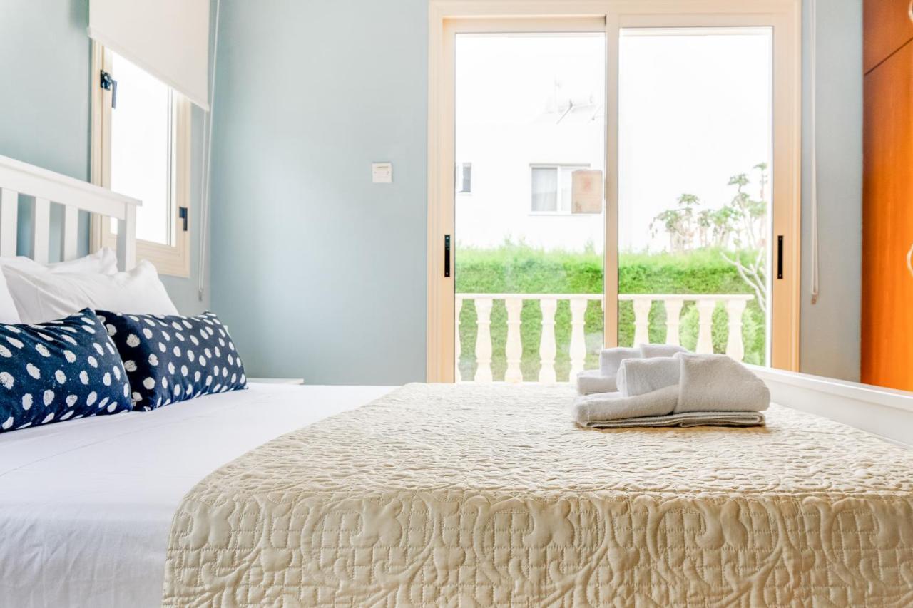 Villa Deja Blue By Ezoria Villas Coral Bay Eksteriør billede